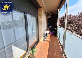 Appartement à Sentmenat. Piso totalmente exterior seminuevo con piscina