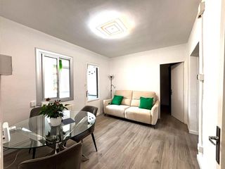 Appartement  Calle progres del. Piso reformado a un paso del transporte público