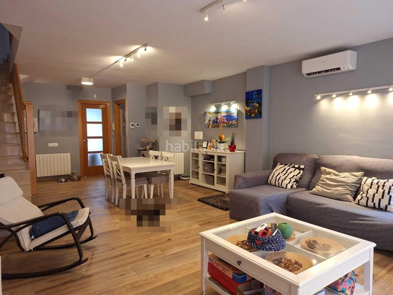 Foto d76da61d-3f34-442a-94d5-a136352e4270. Casa adossada amb calefacció aparcament a Eixample - Can Bogunyà Castellar del Vallès