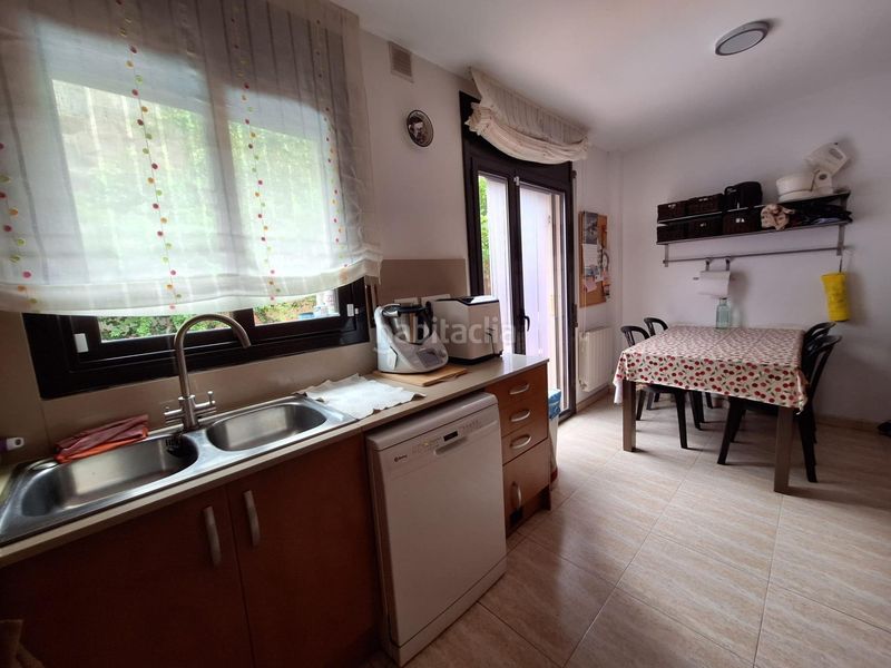 Foto e4c272ec-d99d-4c36-b14a-606af71b7ab4. Casa adossada amb calefacció aparcament a Eixample - Can Bogunyà Castellar del Vallès