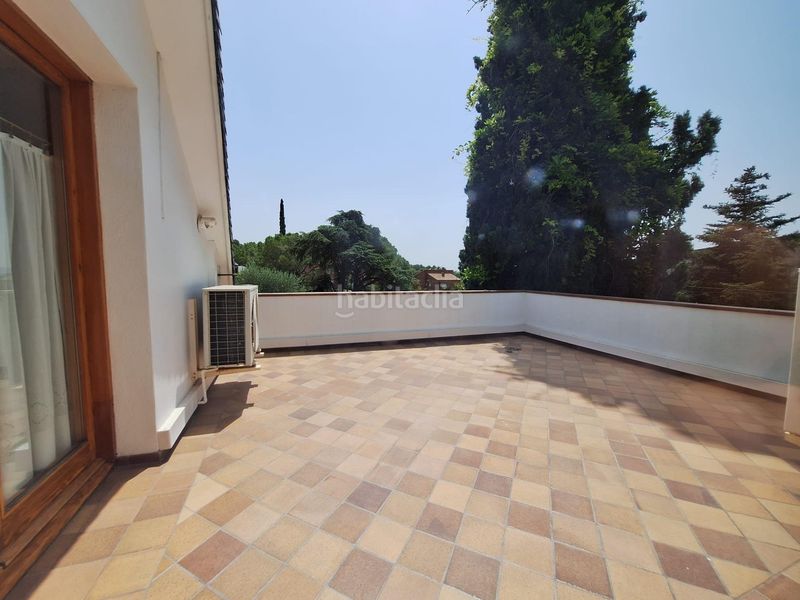 Foto 5f505e9e-4e85-43bb-84ed-6c1b54b01c1c. Casa amb calefacció aparcament piscina a Airesol Castellar del Vallès