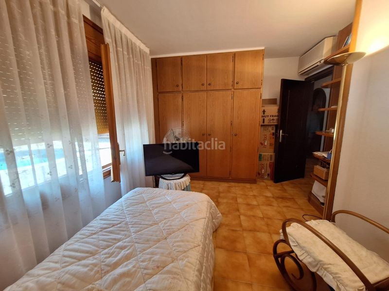 Foto d3fabeae-89f1-4816-bac8-c3d02139f249. Casa amb calefacció aparcament piscina a Airesol Castellar del Vallès