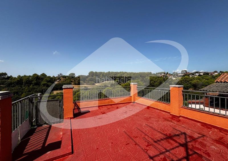 Foto b8904113-16c5-4c03-bd7e-dd9b7c2e7a56. Casa amb calefacció aparcament a Sentmenat