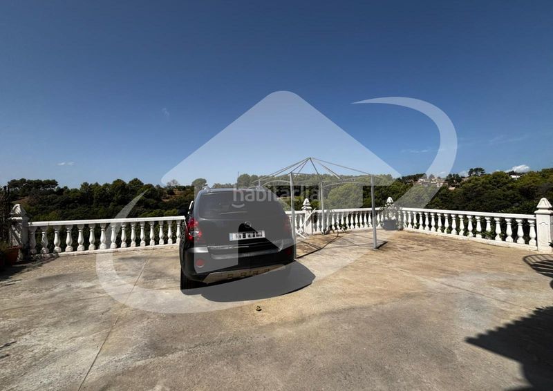 Foto c32e6f24-8570-4185-b281-eb5a0ed35387. Casa amb calefacció aparcament a Sentmenat