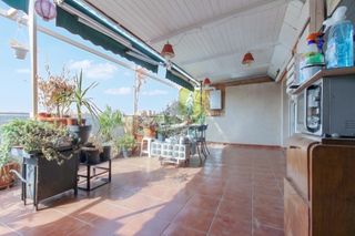 Penthouse in Centre-Eixample-Can Llobet. Exclusivo �tico con terraza, ascensor y vistas panor�micas