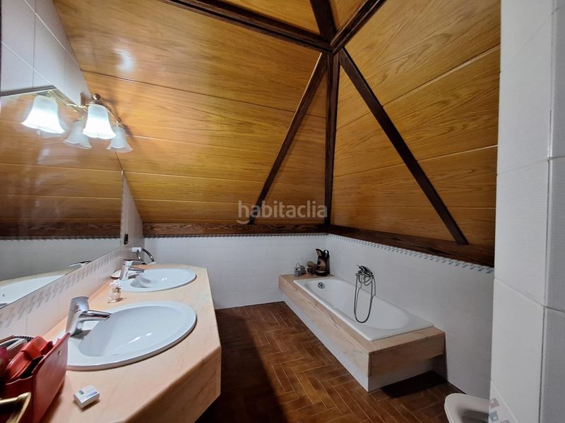 Foto 0402864e-14a1-4181-bd49-0a683d99169b. Casa amb calefacció aparcament piscina a Airesol Castellar del Vallès