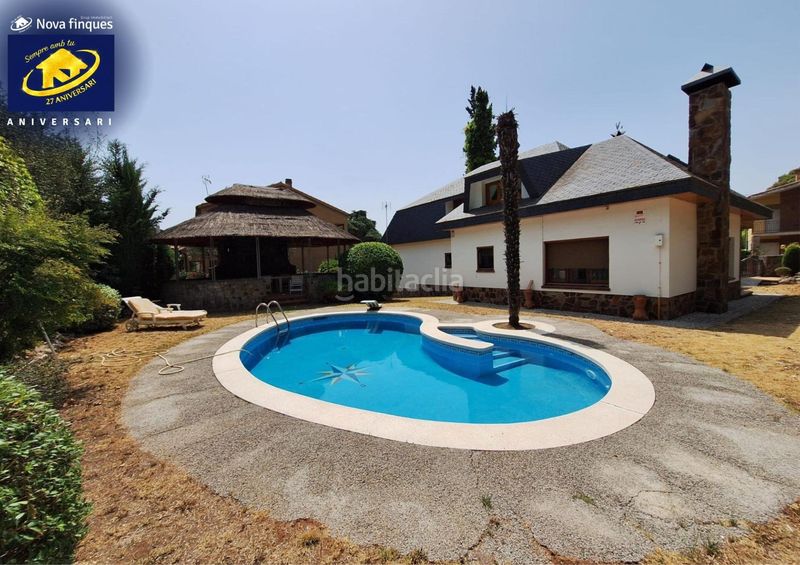 Foto 5498b1b9-e492-41db-a832-f199f519b71c. Casa amb calefacció aparcament piscina a Airesol Castellar del Vallès