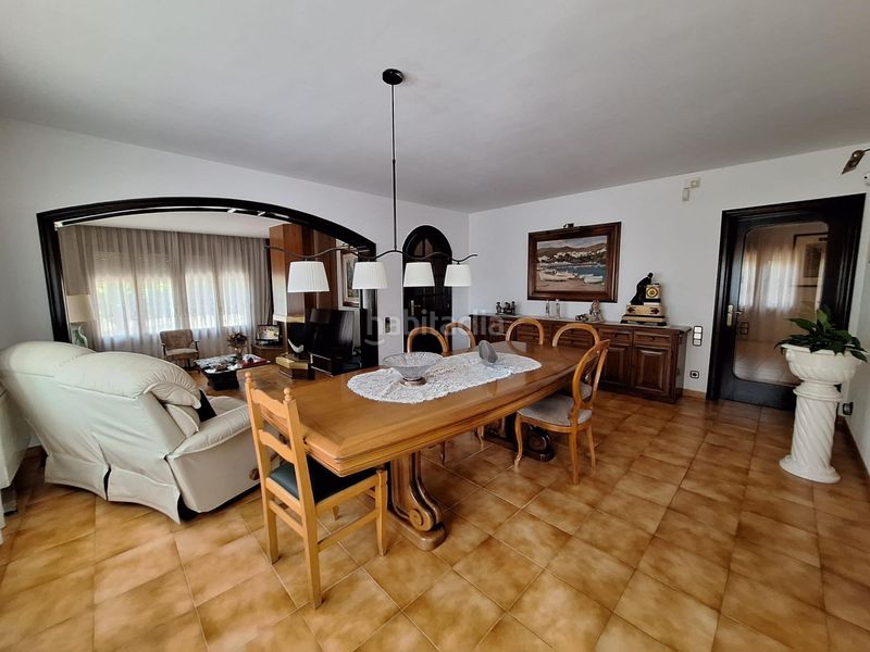Foto ad5ef13f-9c65-4384-b3fa-6e994518831d. Casa amb calefacció aparcament piscina a Airesol Castellar del Vallès
