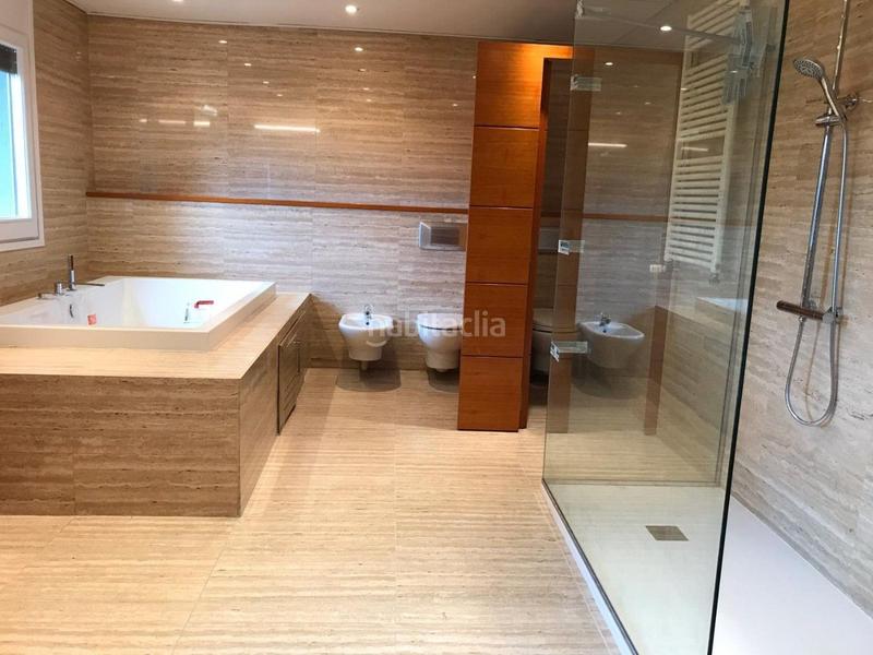 Foto 6fff6f4c-1a92-4001-af4d-fb09661c6279. Casa con riscaldamento parcheggio piscina in Golf-Can Trabal Sant Cugat del Vallès