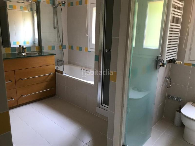 Foto b20c9983-a6bb-4fd9-a96f-f148dc816e56. Casa con riscaldamento parcheggio piscina in Golf-Can Trabal Sant Cugat del Vallès