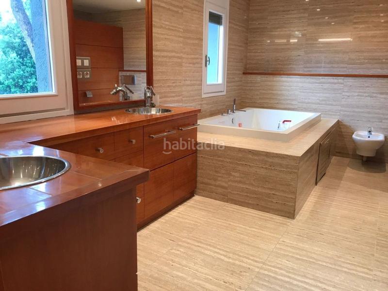 Foto e53d05aa-92d0-4394-b653-0934024f694d. Casa con riscaldamento parcheggio piscina in Golf-Can Trabal Sant Cugat del Vallès