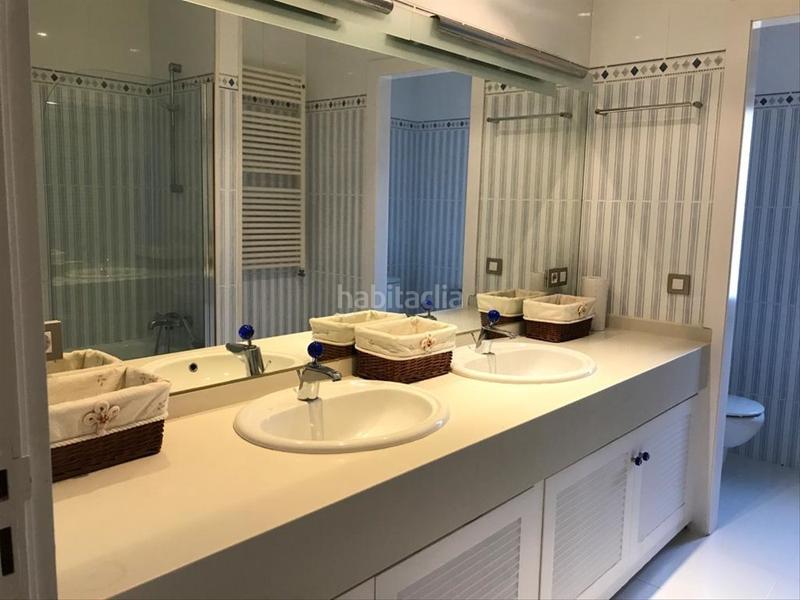 Foto f30278c7-bb6c-4734-9072-600bbc663ef7. Casa con riscaldamento parcheggio piscina in Golf-Can Trabal Sant Cugat del Vallès