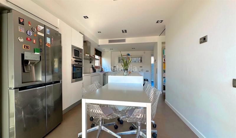 Foto 644d1f18-8d57-4e5e-965b-f588d02a52f2. Chalet avec cheminée chauffage parking piscine dans Sant Cugat del Vallès