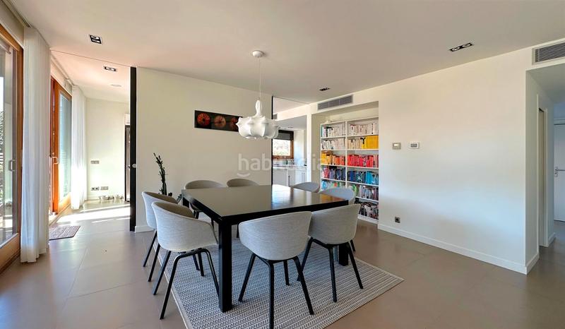 Foto 45803bdc-3bb6-4a7c-b26b-90752325dddf. Chalet con camino riscaldamento parcheggio piscina in Sant Cugat del Vallès