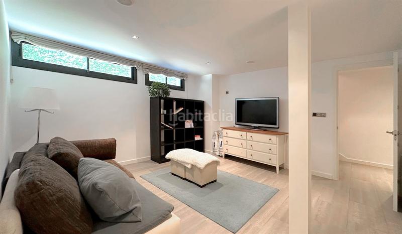 Foto 5bc0ba1f-efdd-4d90-bc5f-8a4933a7c372. Chalet con camino riscaldamento parcheggio piscina in Sant Cugat del Vallès