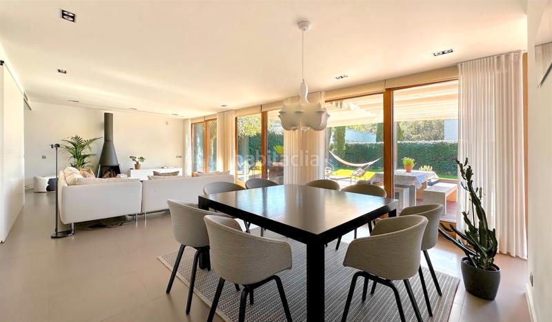 Foto 9bca37a5-99db-4740-ae46-70737fe5d6f9. Chalet con camino riscaldamento parcheggio piscina in Sant Cugat del Vallès