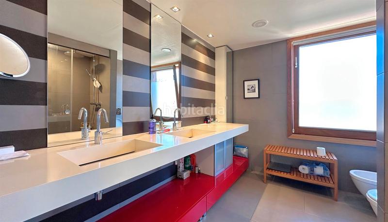 Foto 12ed3d79-0fc6-412d-8687-5c46b6da1f33. Xalet amb xemeneia calefacció aparcament piscina a Sant Cugat del Vallès