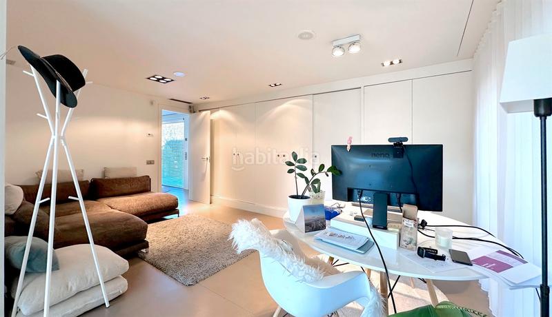 Foto 1bef448c-9162-4b05-98a1-fb6c81d6c554. Xalet amb xemeneia calefacció aparcament piscina a Sant Cugat del Vallès