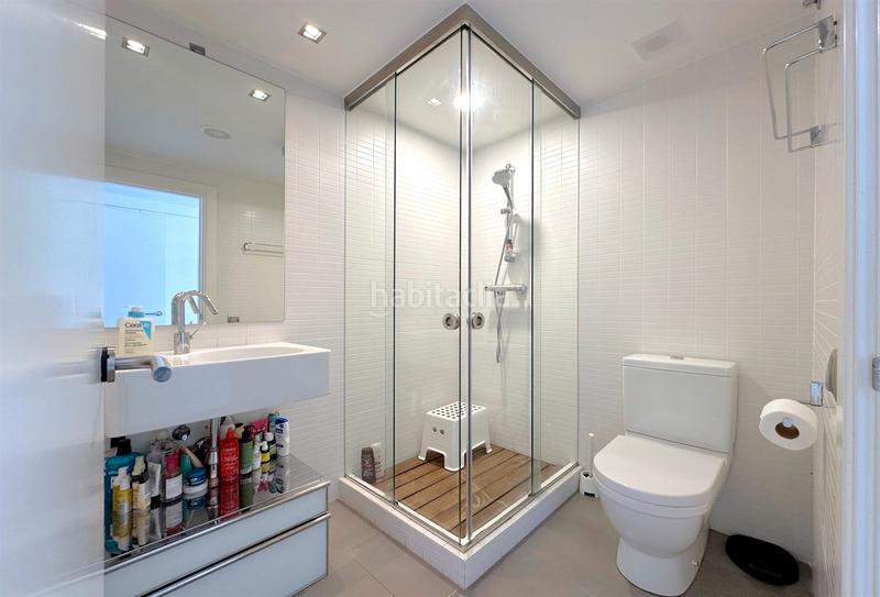 Foto c2996d2a-c3f0-4cde-8ee8-a6c063668967. Xalet amb xemeneia calefacció aparcament piscina a Sant Cugat del Vallès