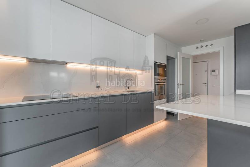 Foto 0cc7d4f5-cad1-4a7f-a5ad-6b59a3a55c7d. Rent penthouse with heating parking pool in Valdepastores-Las Encinas Boadilla del Monte