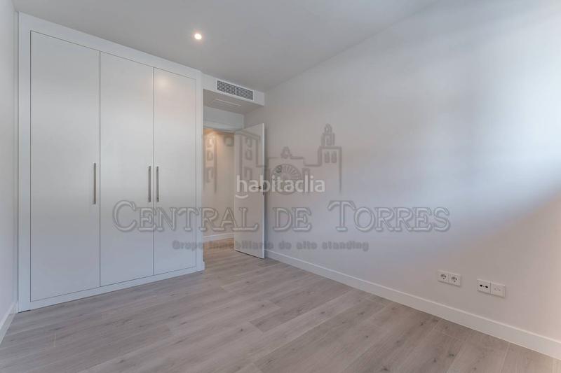 Foto 17b9f832-5c9d-4342-a5c5-c878d17bce30. Rent penthouse with heating parking pool in Valdepastores-Las Encinas Boadilla del Monte