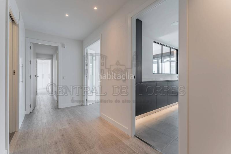 Foto 5e84fc02-c89a-4515-bc73-1cf7d767eb27. Rent penthouse with heating parking pool in Valdepastores-Las Encinas Boadilla del Monte