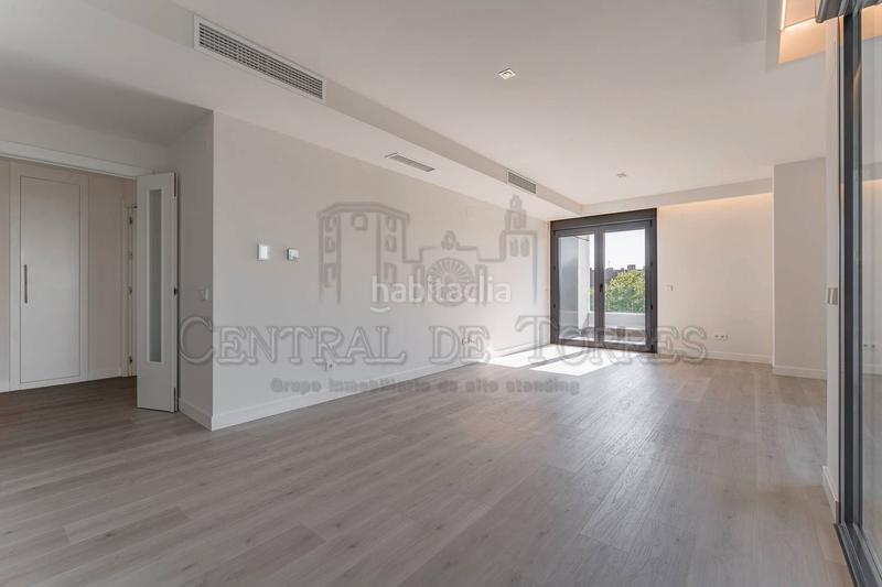 Foto 70f88265-cb08-41c9-8aeb-d96443c36ca0. Rent penthouse with heating parking pool in Valdepastores-Las Encinas Boadilla del Monte