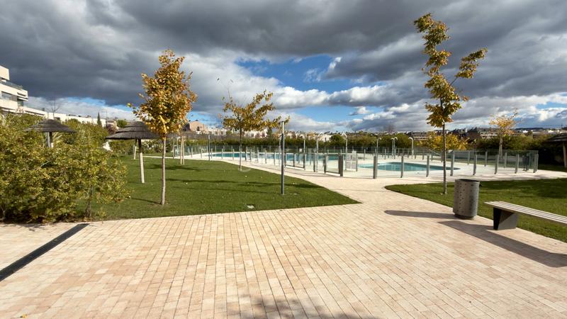 Foto 12bdddc4-2b84-4dc3-b243-73f77b7ac2e7. Rent ground floor with heating parking pool in Valenoso Boadilla del Monte