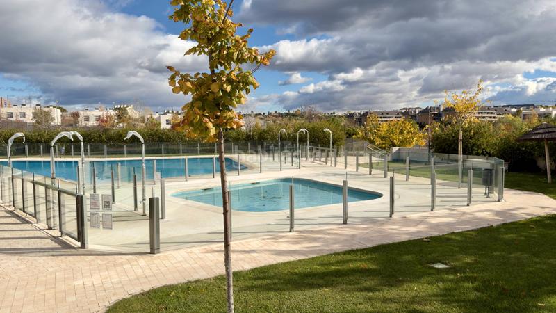 Foto 67cf5ae1-a510-4cc1-b22e-d99de602e6c1. Rent ground floor with heating parking pool in Valenoso Boadilla del Monte