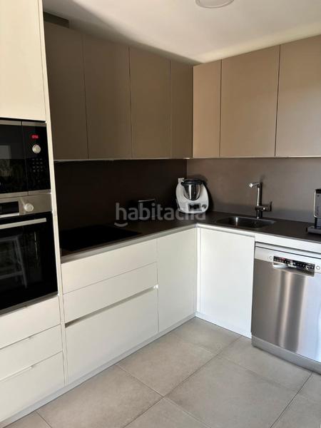 Foto 0f671bdb-09aa-458a-8d5c-20307b8e3210. Rent ground floor with heating parking pool in Valenoso Boadilla del Monte