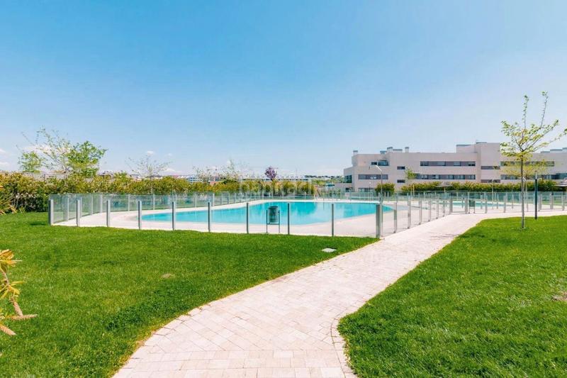 Foto 8638f216-54e1-495c-a1f6-dd5187aa6caf. Rent ground floor with heating parking pool in Valenoso Boadilla del Monte