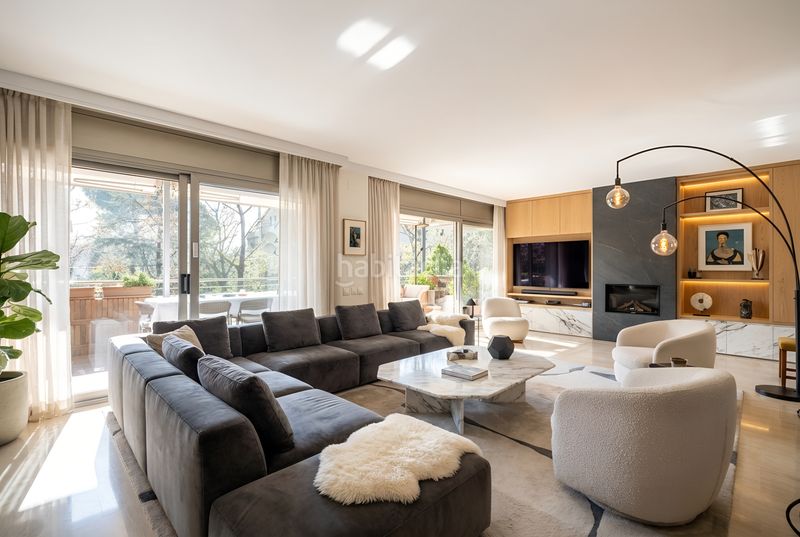 Foto 4998745c-efff-4e66-a7cb-c0b0bb2c3c66. Àtic amb xemeneia calefacció aparcament piscina a Sant Cugat del Vallès