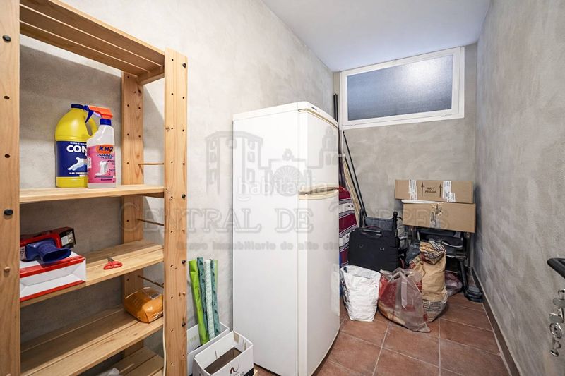 Foto 7a518d07-a267-43d9-b7bd-d17d06f76eda. Àtic amb xemeneia calefacció aparcament piscina a Sant Cugat del Vallès