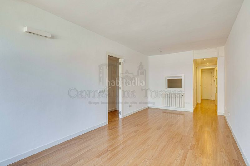 Foto 0b0b42f4-9c97-4bf6-bfb9-d32b2f0aaf46. Pis amb calefacció a El Coll Sant Cugat del Vallès