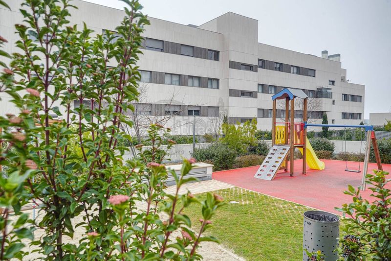 Foto 0443d892-f5b3-4505-9b24-cb07892e5d9b. Lloguer planta baixa amb calefacció aparcament piscina a Boadilla del Monte