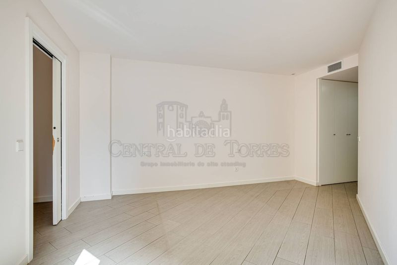 Foto 174a7797-c90c-4651-aeb3-97caebbcf9de. Ground floor with heating parking pool in Turó de Can Mates Sant Cugat del Vallès