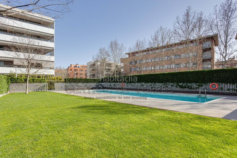 Foto 1fd74067-d134-4879-90ac-a330f6111190. Ground floor with heating parking pool in Turó de Can Mates Sant Cugat del Vallès