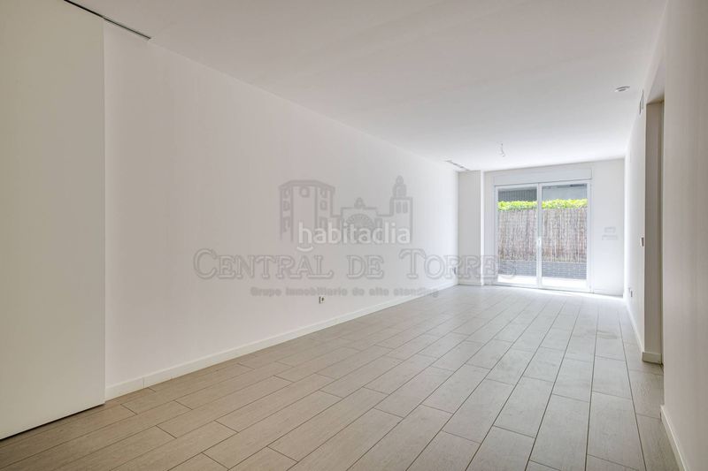 Foto 28e700f0-2e1c-48f1-b2b6-cf16597f2098. Ground floor with heating parking pool in Turó de Can Mates Sant Cugat del Vallès