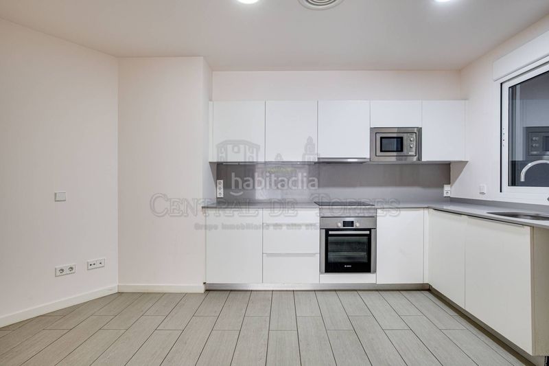 Foto 5eb6d892-aebc-48f7-900d-527d59324f01. Ground floor with heating parking pool in Turó de Can Mates Sant Cugat del Vallès