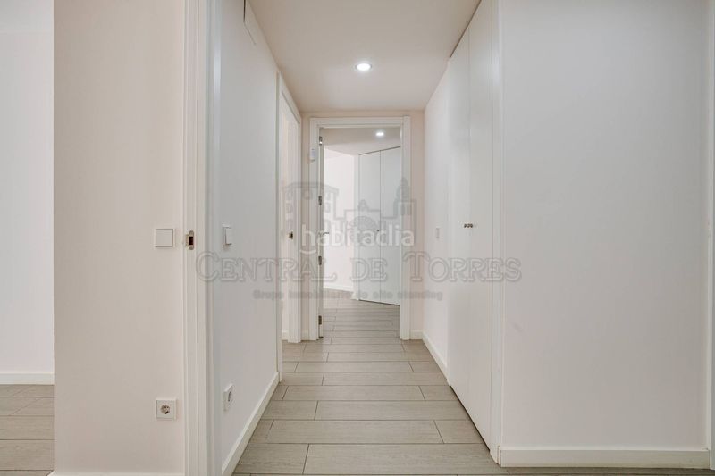 Foto b5813373-0d51-41d6-84f4-c3d605f01e8f. Ground floor with heating parking pool in Turó de Can Mates Sant Cugat del Vallès