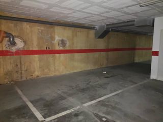 Posto auto in Avinguda pompeu fabra, 140 ctat.prop. sol verd. Amplia plaza de parking