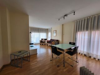 Miete Zweistöckige Wohnung in Carrer sant joan, 30. Dúplex centrico alquiler