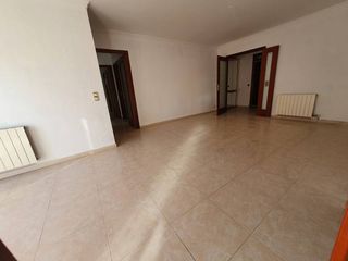Piso  Ronda paisos catalans (dels). Piso de 113 m2 !!!