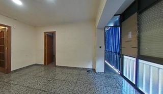 Piso en Fondo. Santa coloma de gramanet
