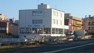 Alquiler Nave industrial en Avinguda paisos catalans, 21. Zona comercial y de  viviendas