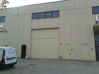 Alquiler Nave industrial en Montornès del Vallès. Nave en recinto comunitario