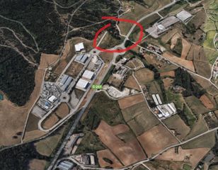 Solar industrial  Junto c-251 a granollers. Comercial - esquina - carretera