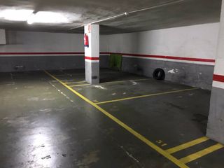 Parking coche  Carrer maluquer. Lote de 11 plazas