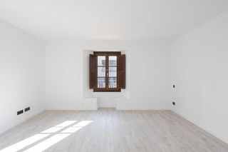 Piso en Passeig joaquim mates, 69. Piso masa catalogada siglo xvi